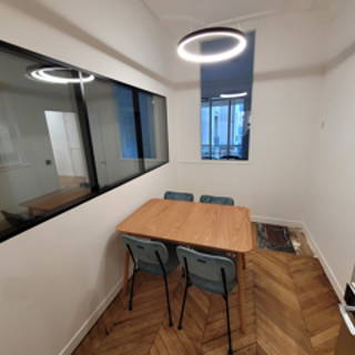 Bureau privé 24 m² 6 postes Location bureau Rue de Mogador Paris 75009 - photo 4